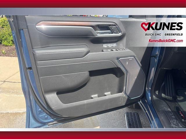 Photo of 2026 Downpour Metallic GMC Sierra 1500