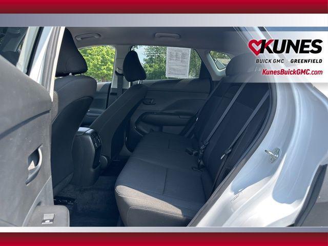Photo of 2025 Atlas White Hyundai KONA