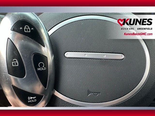Photo of 2025 Atlas White Hyundai KONA