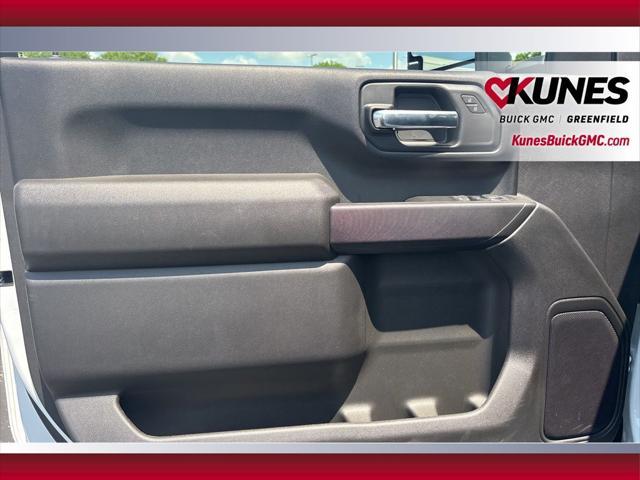 Photo of 2025 Summit White GMC Sierra 3500