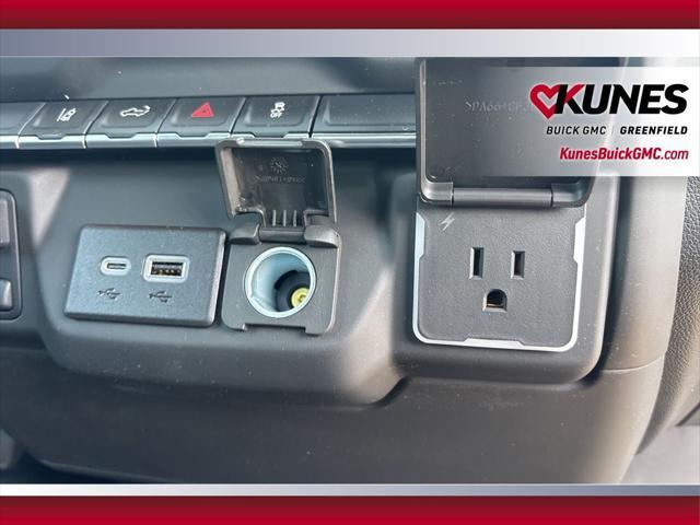 Photo of 2025 Summit White GMC Sierra 3500