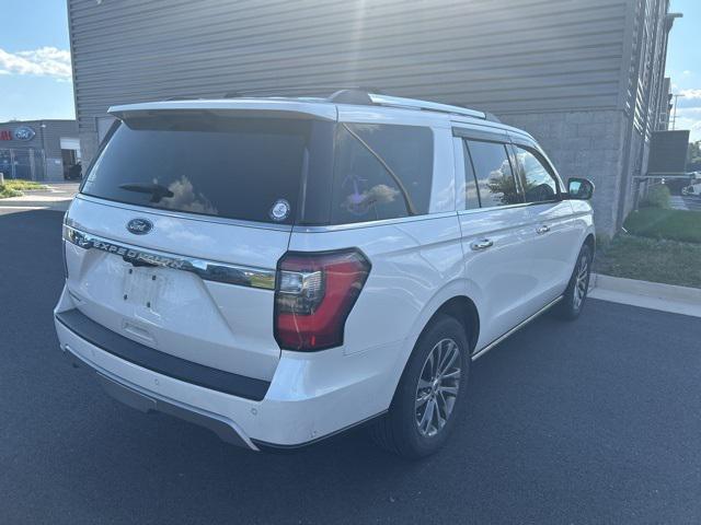 Photo of 2018 White Platinum Ford Expedition