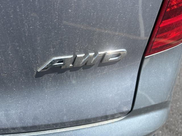 Photo of 2018 Lunar Silver Metallic Honda Pilot