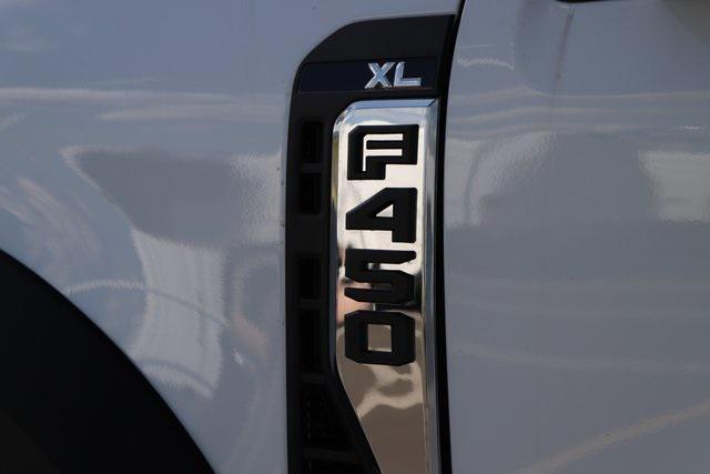 Photo of 2025 Oxford White Ford F-450