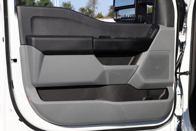 Photo of 2026 Oxford White Ford F-250