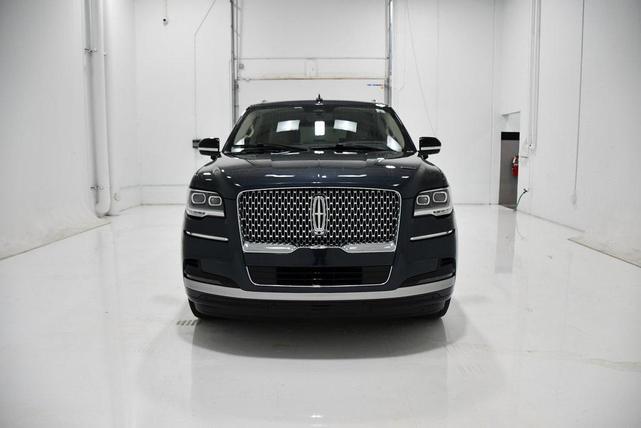 Photo of 2022 Flight Blue Metallic Clearcoat Lincoln Navigator