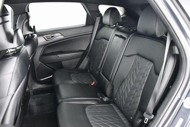 Photo of 2023 Gravity Gray Kia Sportage