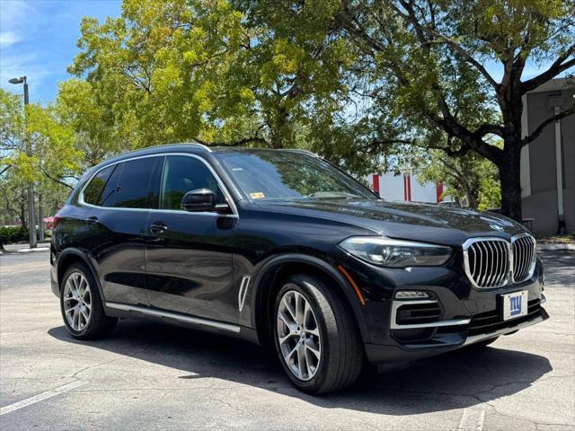 Photo of 2019 Black Sapphire Metallic BMW X5