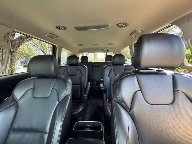 Photo of 2024 Ebony Black Kia Telluride