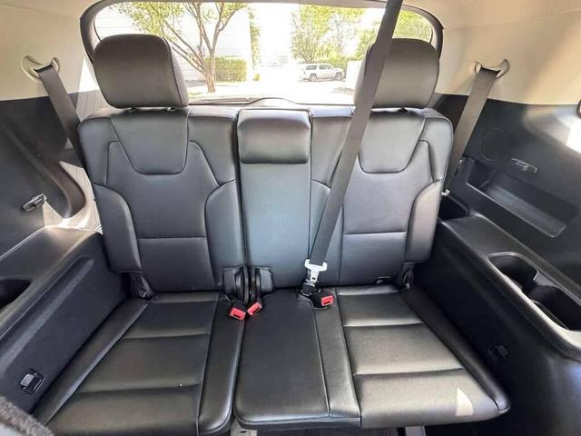 Photo of 2024 Ebony Black Kia Telluride