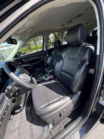 Photo of 2024 Ebony Black Kia Telluride
