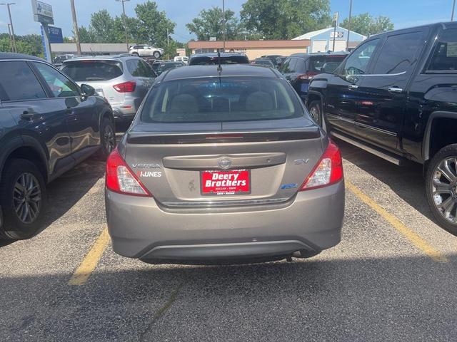 Photo of 2015 Titanium Nissan Versa