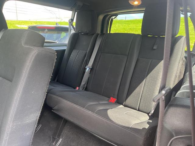 Photo of 2017 Shadow Black Ford Expedition EL