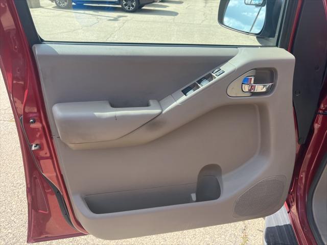 Photo of 2014 Cayenne Red Nissan Frontier