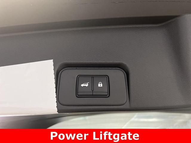 Photo of 2025 Everest White Pearl Nissan Rogue