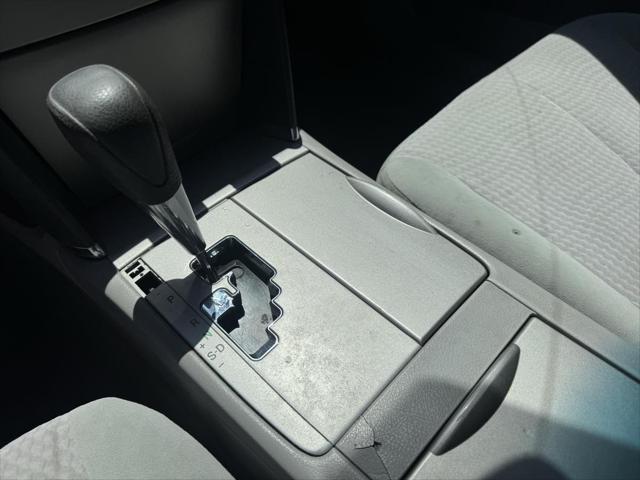 Photo of 2011 Classic Silver Metallic Toyota Camry