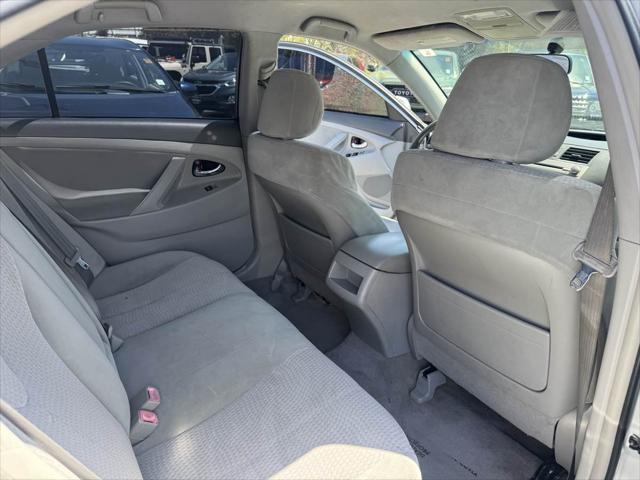Photo of 2011 Classic Silver Metallic Toyota Camry