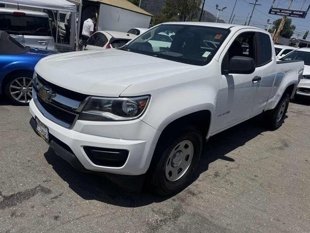 Photo of 2018 Summit White Chevrolet Colorado