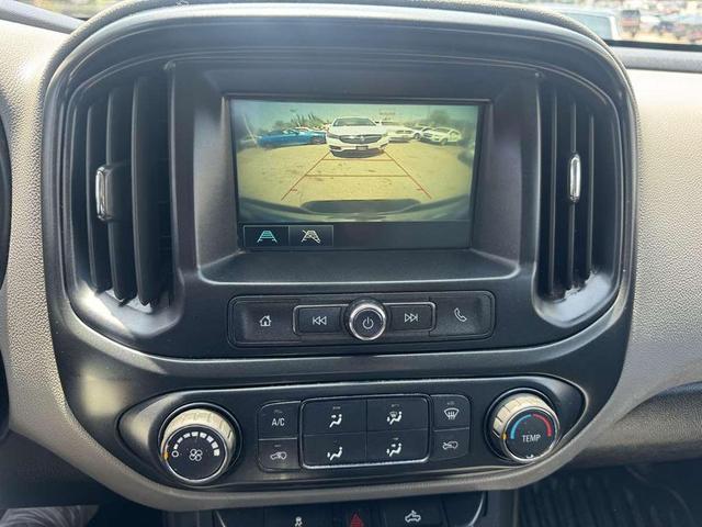 Photo of 2018 Summit White Chevrolet Colorado