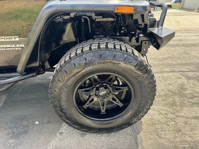 Photo of 2015 Black Clearcoat Jeep Wrangler Unlimited