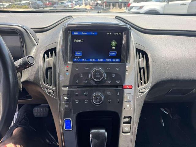 Photo of 2014 Summit White Chevrolet Volt