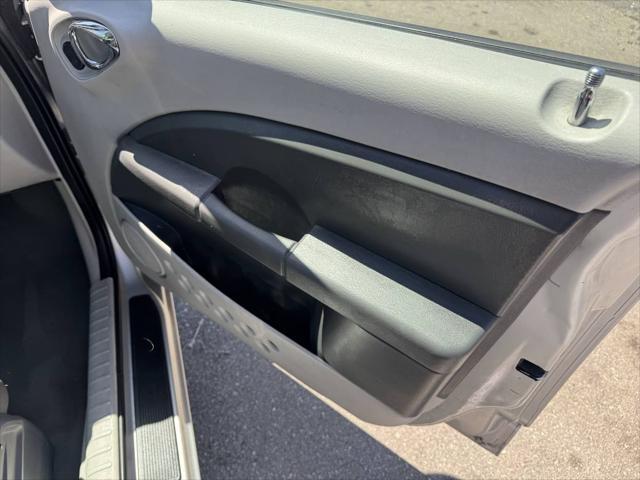Photo of 2006 Bright Silver Metallic Chrysler PT Cruiser