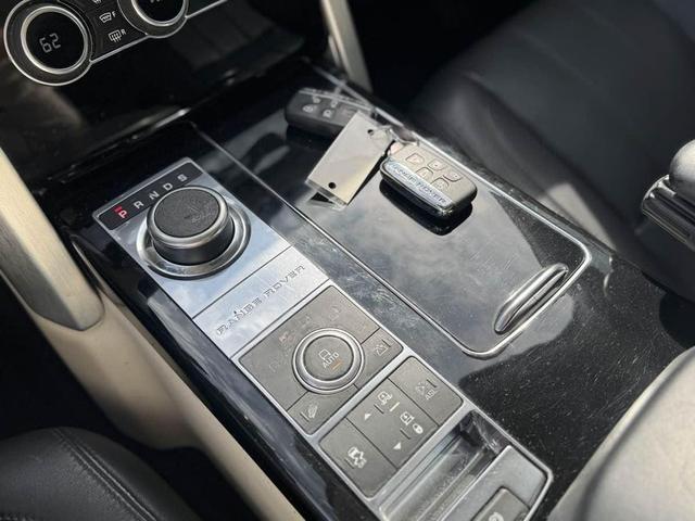 Photo of 2013 Black Land Rover Range Rover