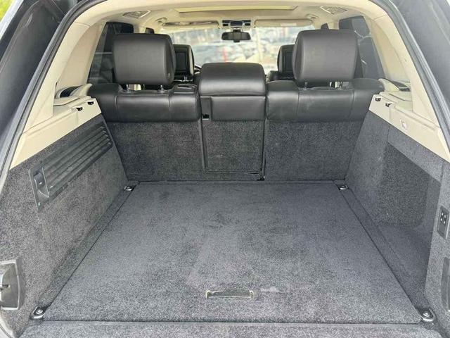 Photo of 2013 Black Land Rover Range Rover