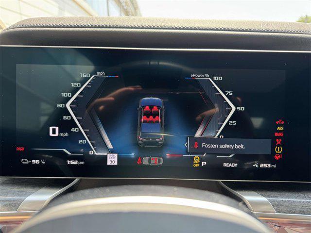 Photo of 2024 Black Sapphire Metallic BMW i7