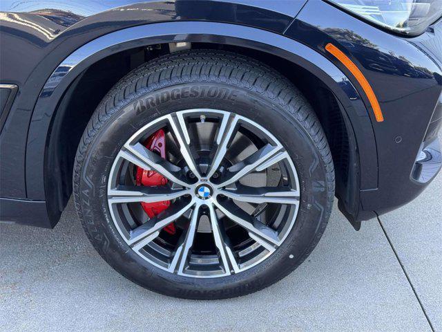 Photo of 2023 Carbon Black Metallic BMW X5