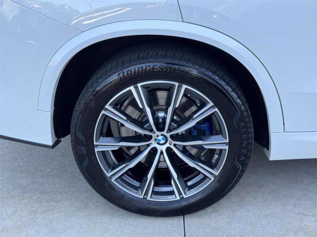 Photo of 2025 Alpine White BMW X5