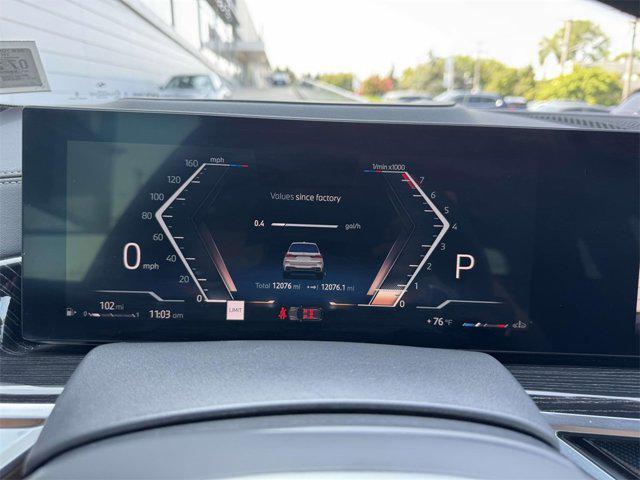 Photo of 2025 Alpine White BMW X7
