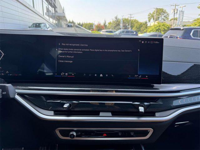 Photo of 2025 Alpine White BMW X7