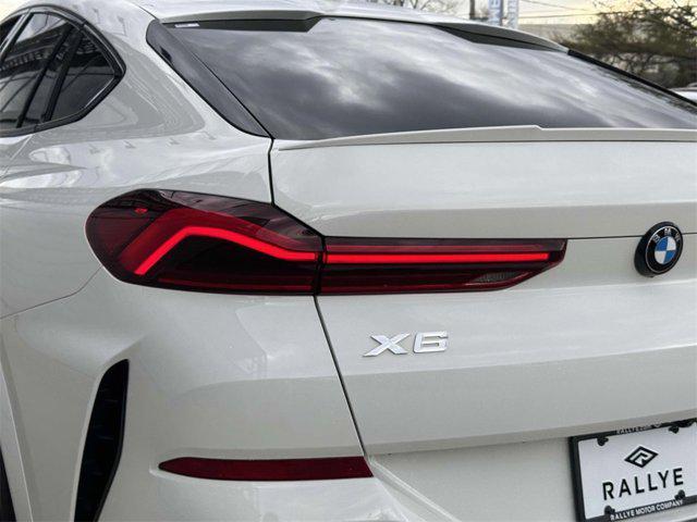 Photo of 2023 Alpine White BMW X6