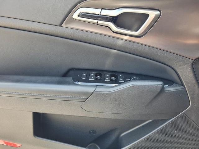 Photo of 2024 Steel Gray Kia Sportage