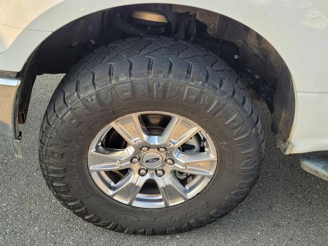 Photo of 2017 Oxford White Ford F-150