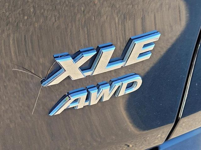 Photo of 2019 Midnight Black Metallic Toyota RAV4
