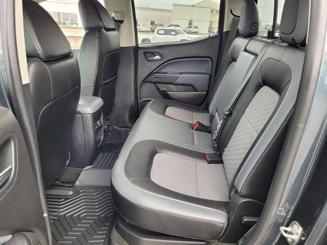 Photo of 2017 Graphite Metallic Chevrolet Colorado