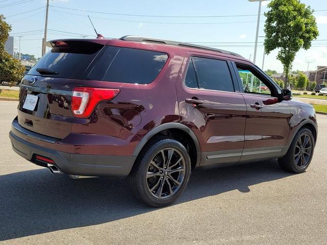 Photo of 2018 Burgundy Ford Explorer