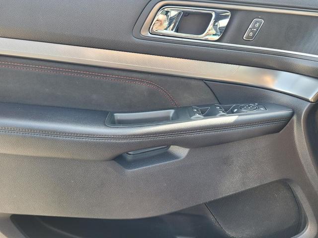 Photo of 2018 Burgundy Ford Explorer