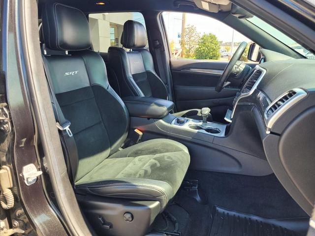 Photo of 2014 Brilliant Black Crystal Pearlcoat Jeep Grand Cherokee