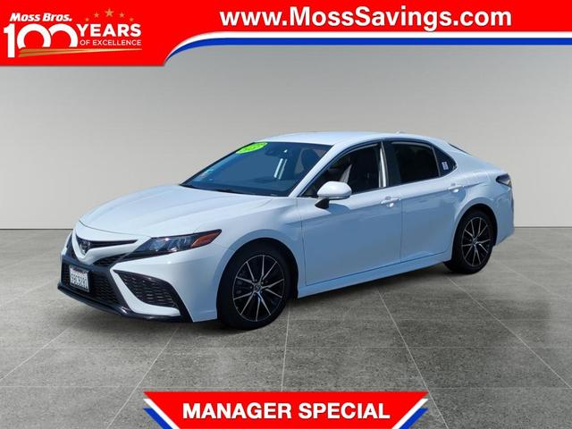 Photo of 2022 White Toyota Camry