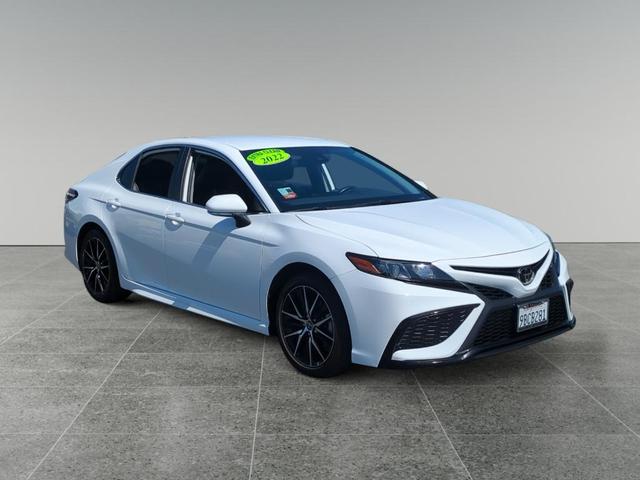 Photo of 2022 White Toyota Camry