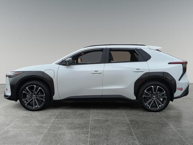 Photo of 2024 Wind Chill Pearl Toyota bZ4X