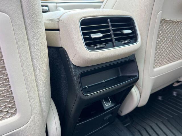 Photo of 2021 Selenite Grey Metallic Mercedes-Benz GLE 350