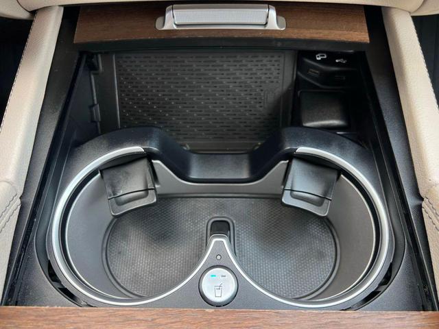 Photo of 2021 Selenite Grey Metallic Mercedes-Benz GLE 350