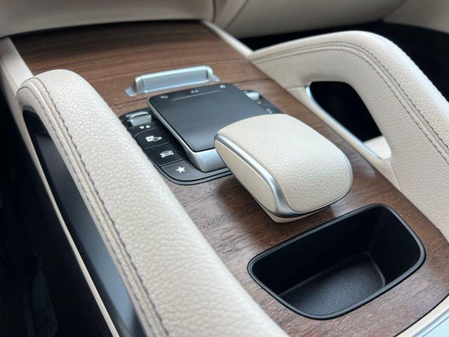 Photo of 2021 Selenite Grey Metallic Mercedes-Benz GLE 350