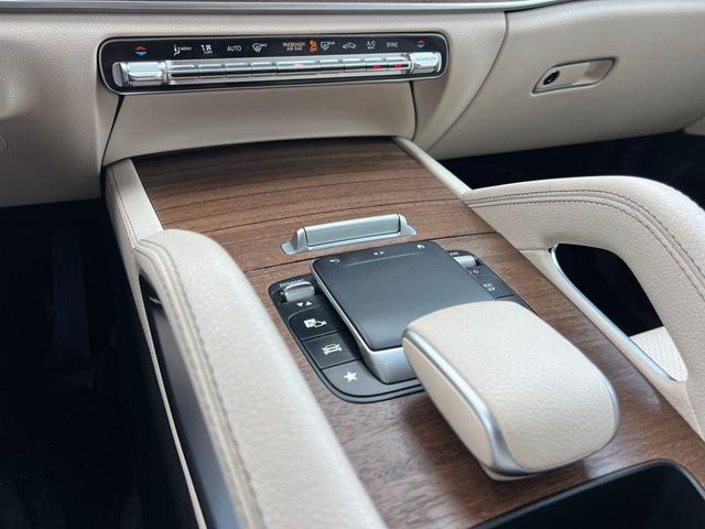 Photo of 2021 Selenite Grey Metallic Mercedes-Benz GLE 350