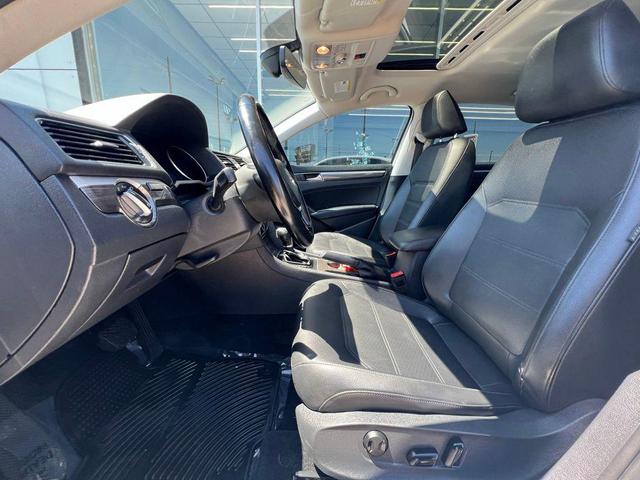 Photo of 2018 Pure White Volkswagen Passat