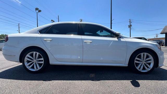 Photo of 2018 Pure White Volkswagen Passat